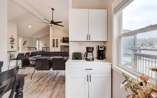 Lakefront Vacation Rental With Dock & Views!