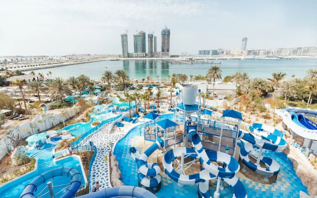 Urban Panda Hostel JBR Dubai