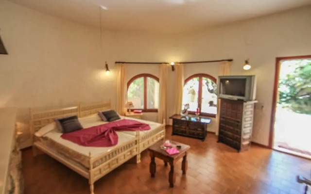 Leila - holiday home with private swimming pool in Moraira