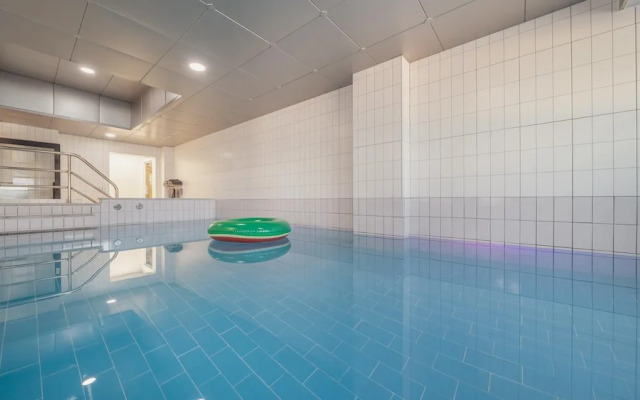 Pohang Etoile Poolvilla