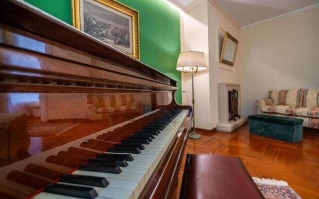 Romantic Apartment With Hot Tub