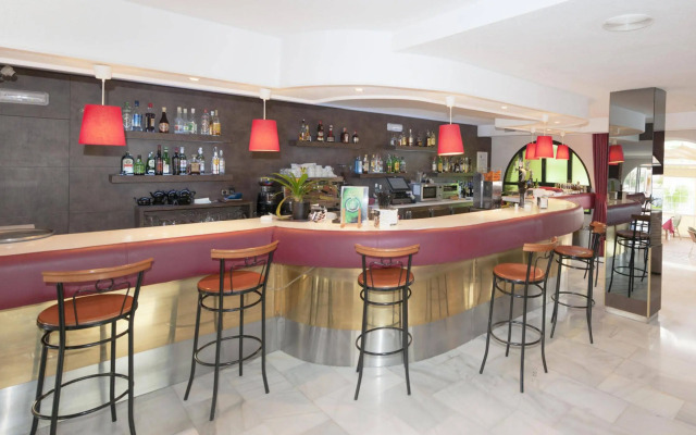 Nerja Club by Dorobe Hotels