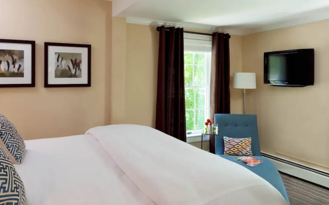 Captain Fairfield Inn