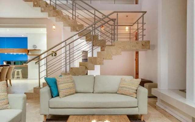 Harrier Place - Four Bedroom Villa, Sleeps 8