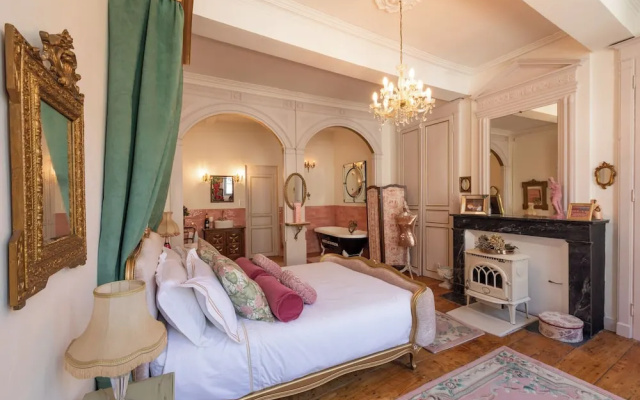 Champagne House