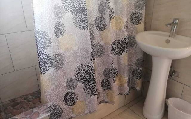 Harbor View near Airport