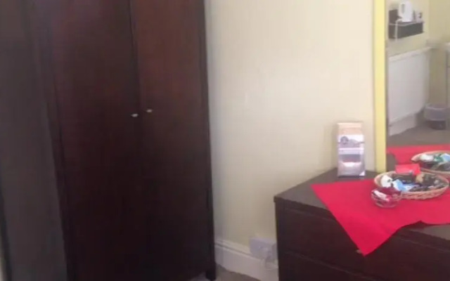 Westdale Guesthouse