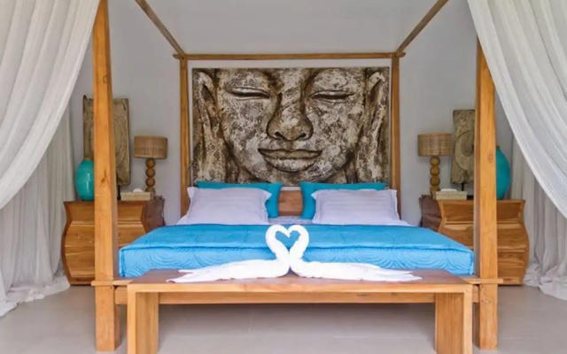 Villa Maxceo – Guest Rooms – Tibubeneng