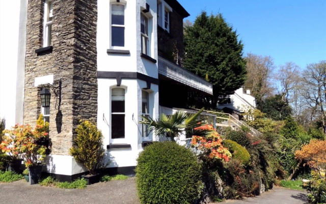 Woodlands Guest House