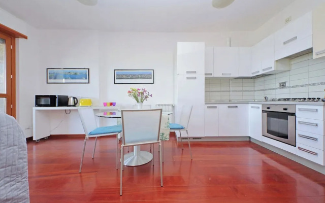 Modern Flat with terrace near Eataly