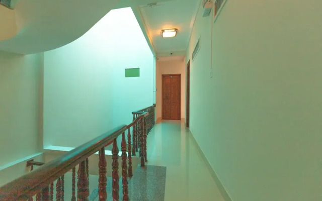 OYO 732 Dylan Hotel