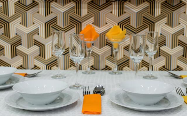 Две Подушки на улице Дуки 25