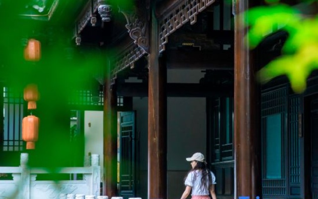 Yinxiu Shangting Hotel – People – Chengdu