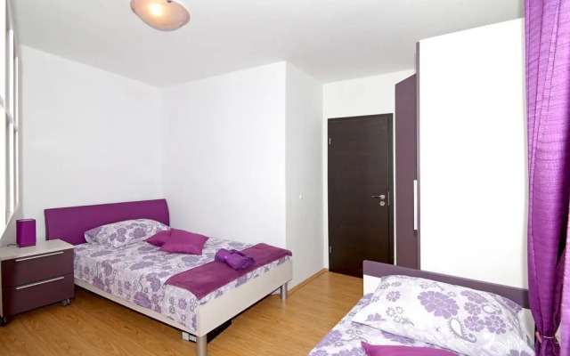 Apartment River Rose