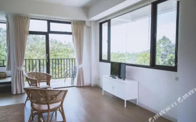 The Dearly Koh Tao Hostel