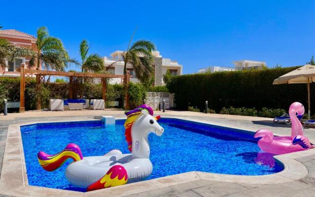 Luxury Villa with pool in Hurghada