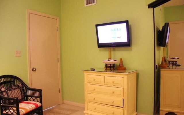 WhiteCaps 203 by RedAwning