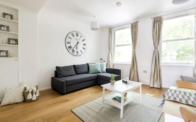 Stamford Brook Apartments