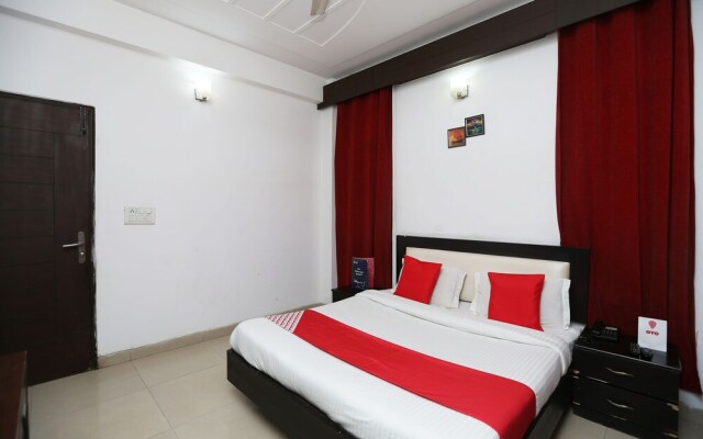 OYO 22311 Corple Stays