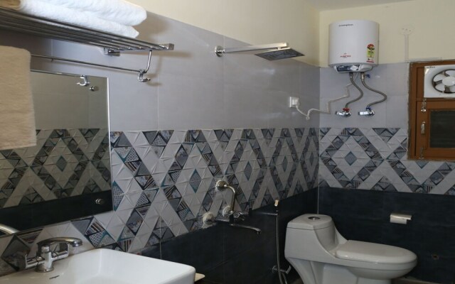 Fabhotel Aanya Suites