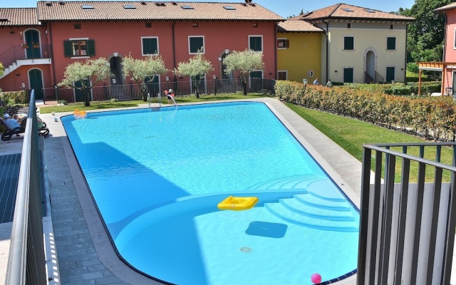 Residence Corte La Fiorita With Pool