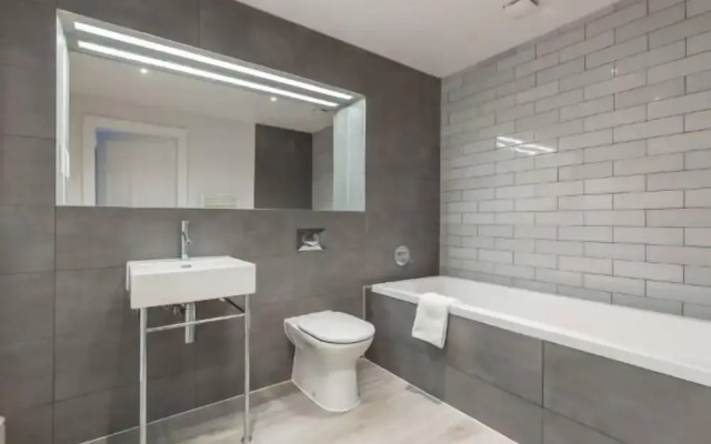 JOIVY Luxury Georgian City Centre Apartment (Sleeps 6)