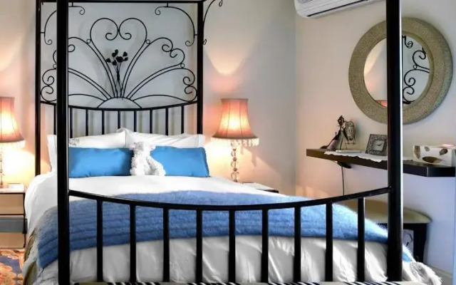 Kruger House Guest Cottages