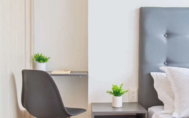 Salguero Suites By HostPro