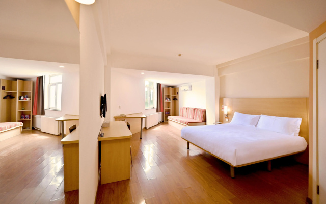 Ibis Hotel (Beijing Wukesong Dacheng Road)