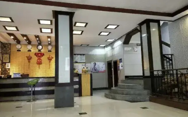 Luocheng Huali Hotel