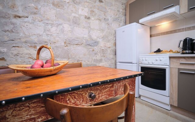 Apartment Galeriana Palace by Litto