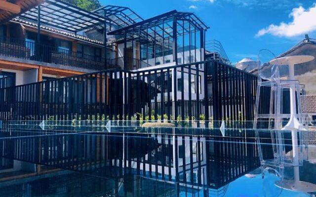 Sanwanli Senlv Designer Homestay (Tengchong Heshun Ancient Town)