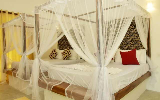 Safari Queens Resort