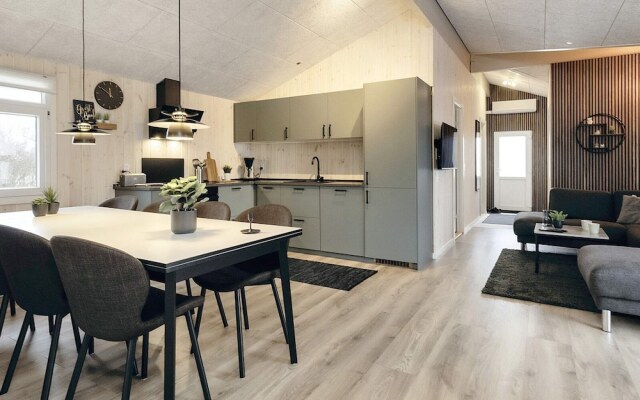 Luxury Cottage With Pool and Sauna-by Traum