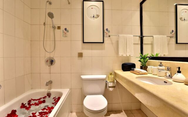 Oriental Hotel