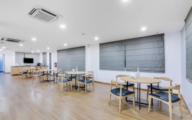 Oyo Townhouse 87 Spartan Nagar