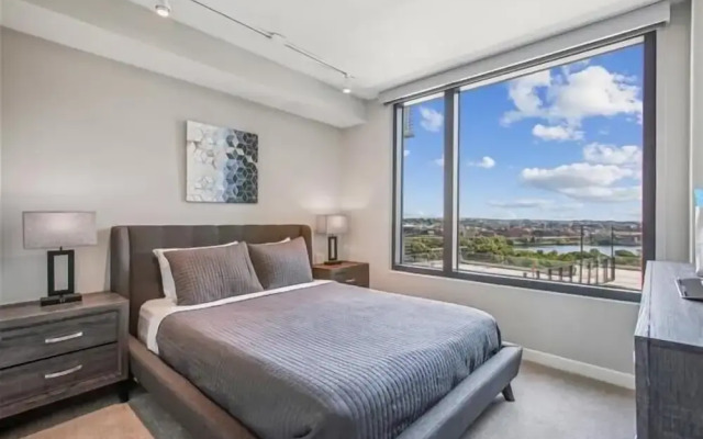 National at Rosslyn Towers