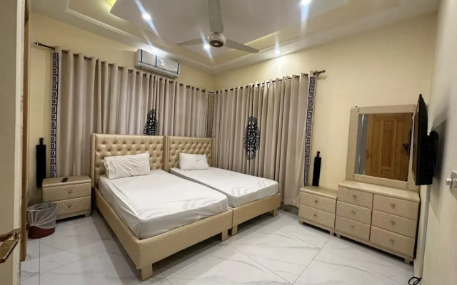 Lavish Guest House G-8