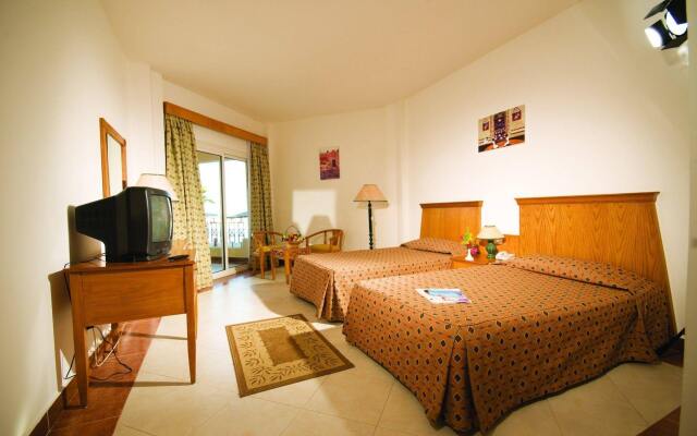 Отель Reef Oasis Blue Bay Resort Families & Couples Only