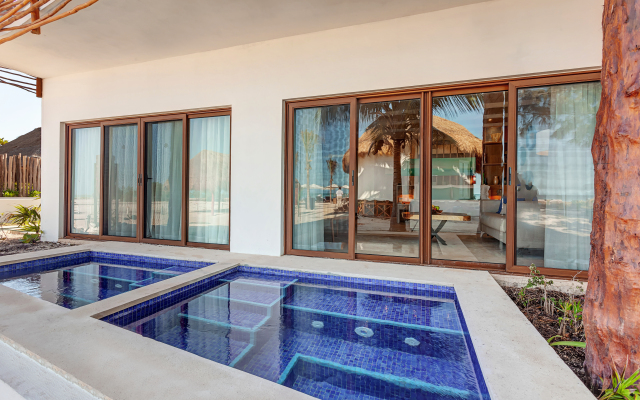Mystique Blue Holbox