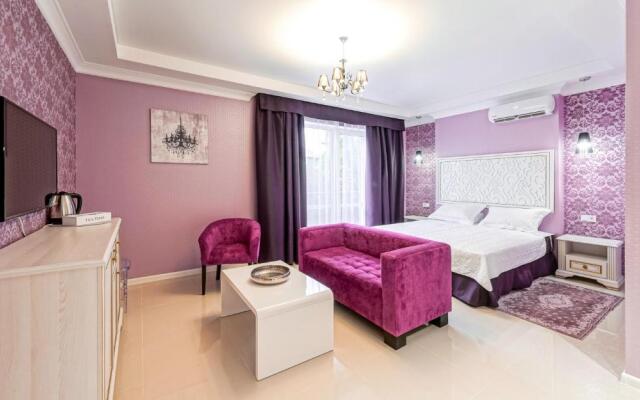 Arcadia Gold Apartments