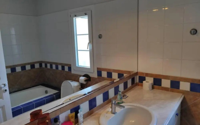 Lovely Villa With Garden, Parking in Syros, Greece