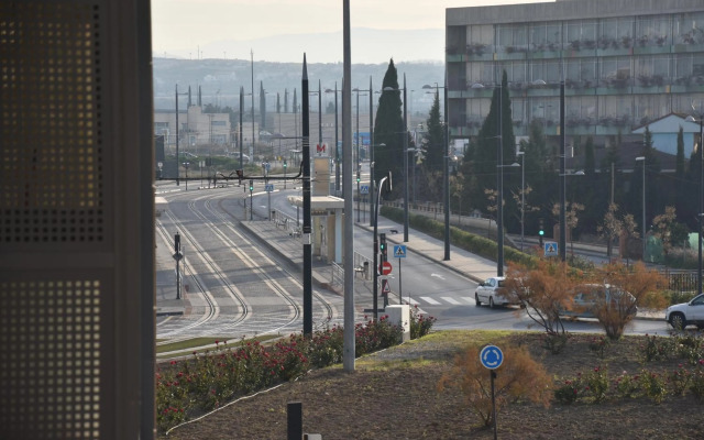 Piso centro de Granada junto al metro