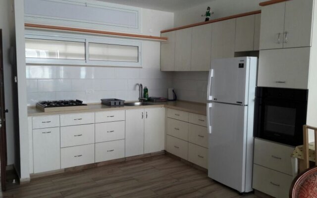 Yona Apartments