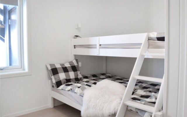 Stunning Apartment in Skulestadmo With Wifi and 3 Bedrooms