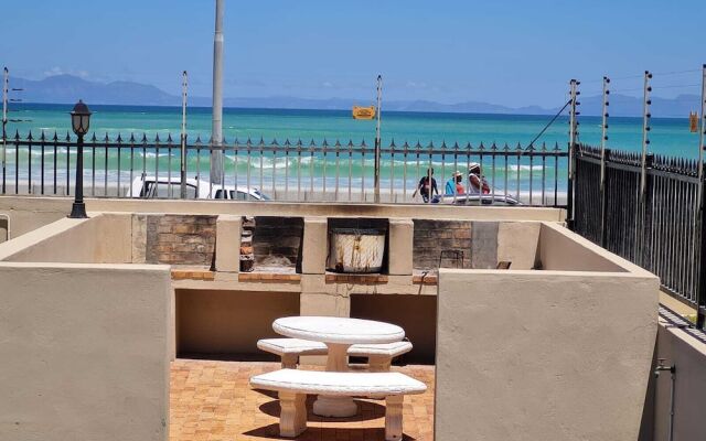 Silver lining beach apartment