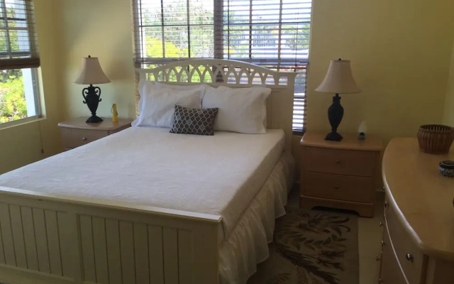Breezy Palms Villa