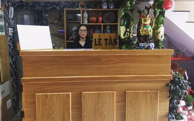 Ly Ly Hotel