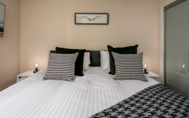 Elliot Suite No7 - Donnini Apartments