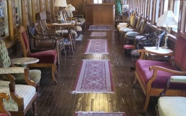 Downtown Guest Quarters Hotel